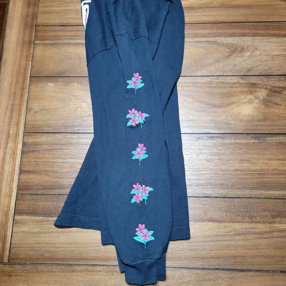 Santa Cruz Black LS Unisex Tee Plumeria Flowers - Size Medium - Picture 6 of 8